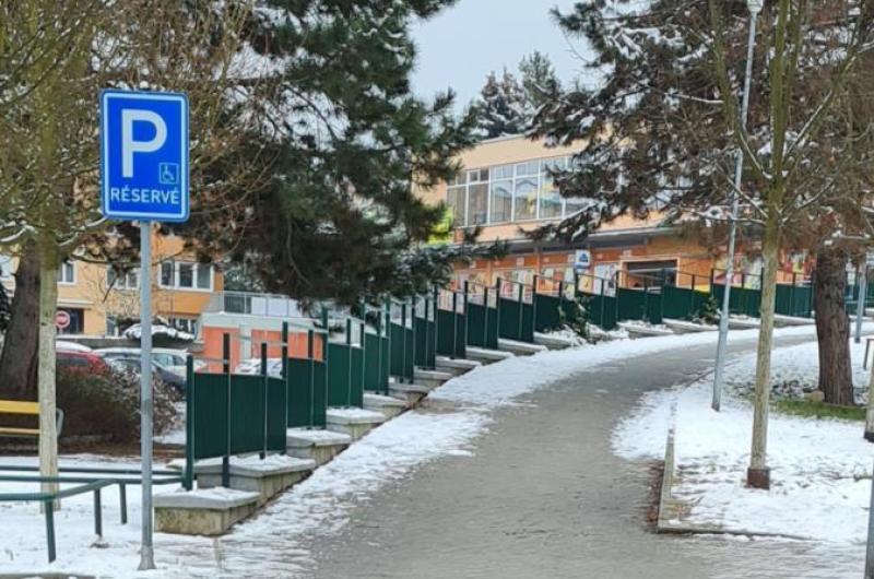 Směr od pošty k nákupním středisku Centrum