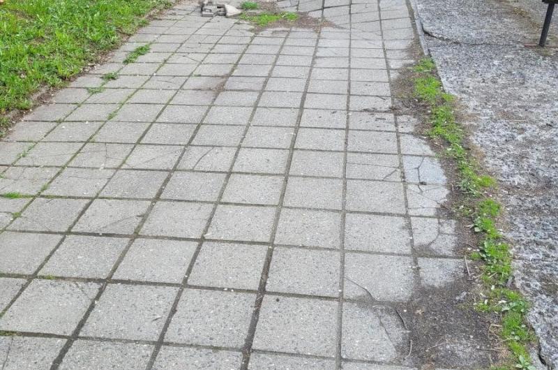 Velmi nerovný povrch