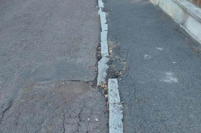 rozbité obrubníky3