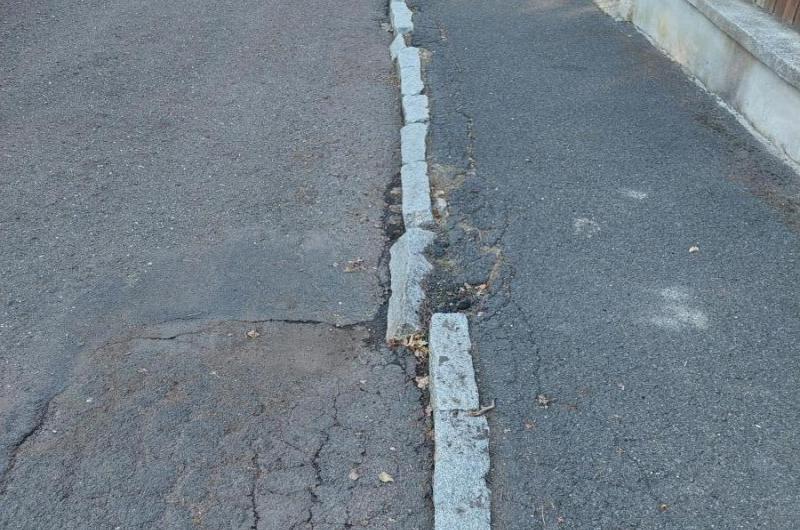 rozbité obrubníky3