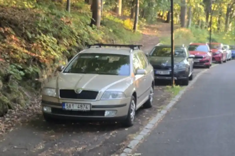 Hřbitovní 9. 7.