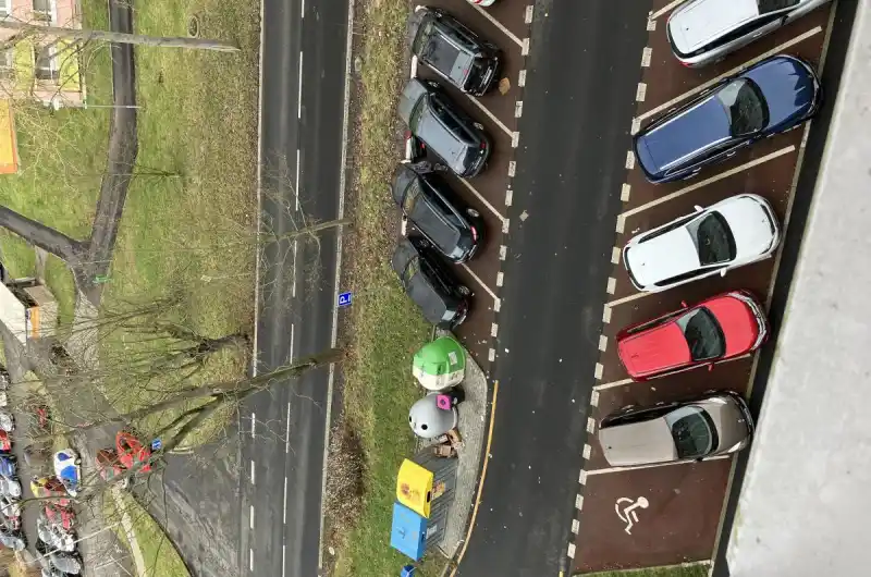 Parkoviště s nádobami