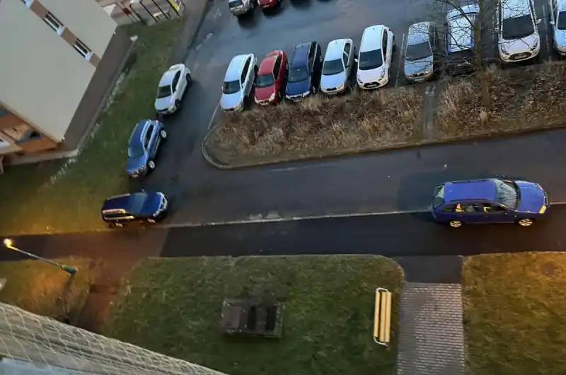 Parkování v zatáčce  