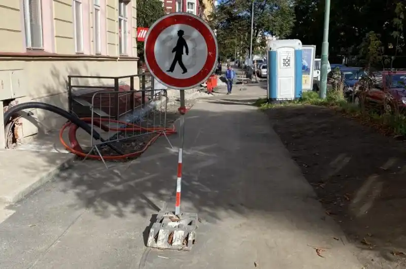 Zákaz vstupu chodcům