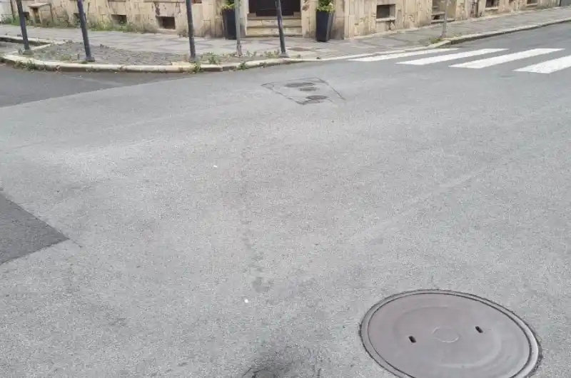 Propadlá vozovka Foersterova ul.