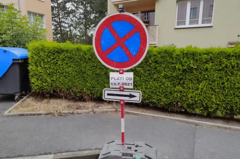 Označení zákazu s termínem