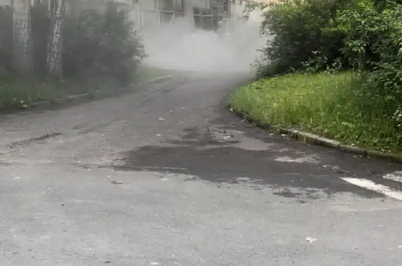 Oprava střechy ulice Přátelství 