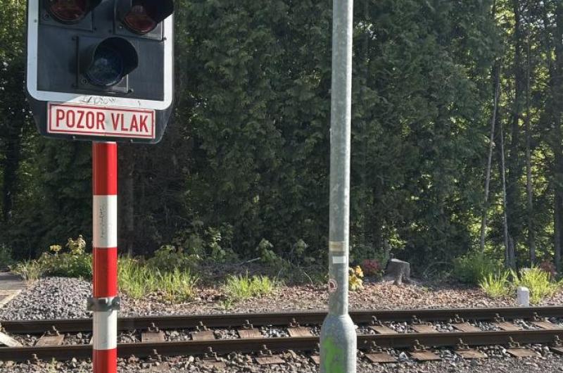 detail štítku lampy