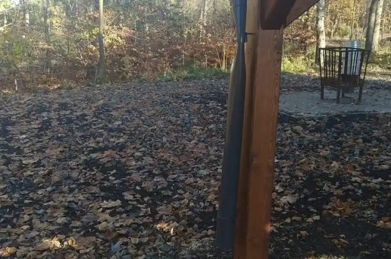pergola u rozhledny - zničený okap