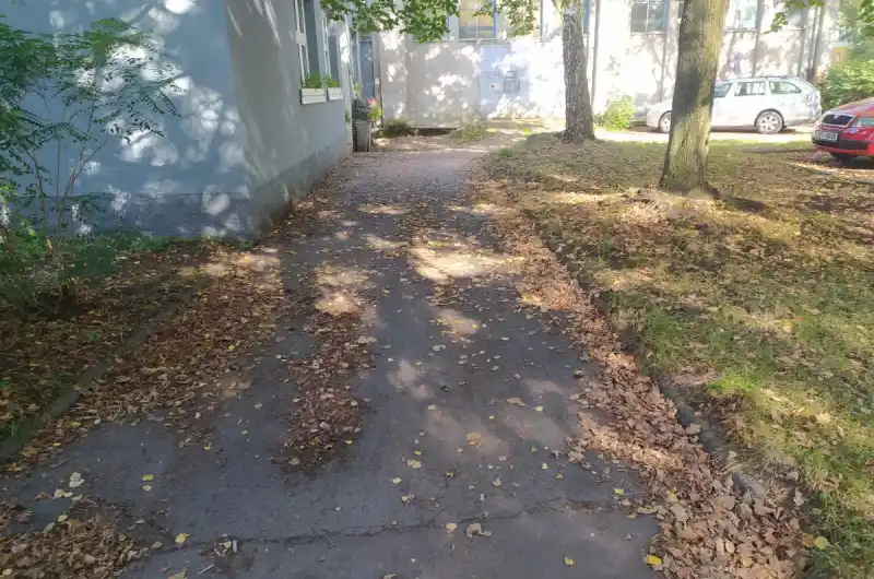 Cesta k bývalé prádelně a západní 49