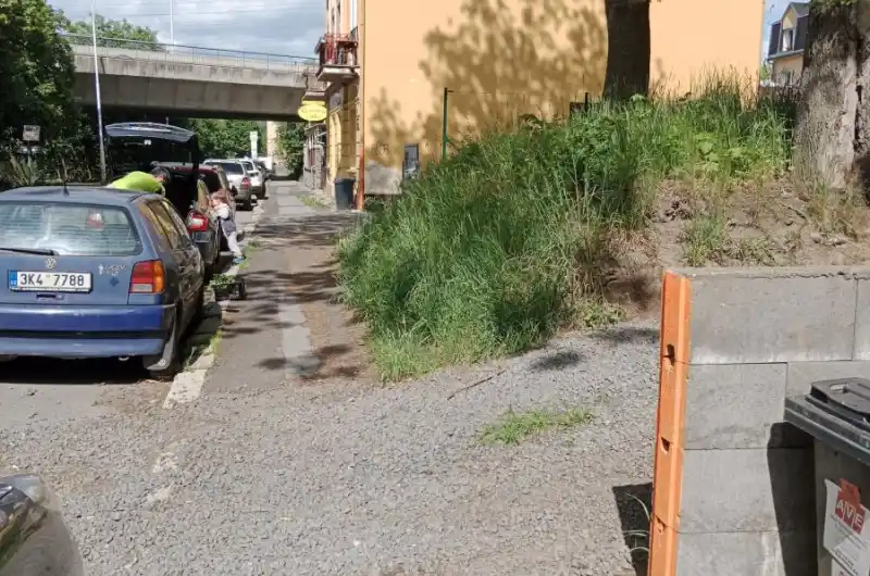 Chodník 1