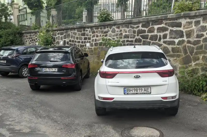 Parkování Na Vyhlídce pod bývalou školkou