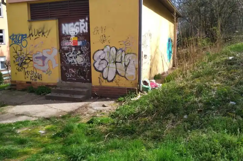 Okolí trafostanice 