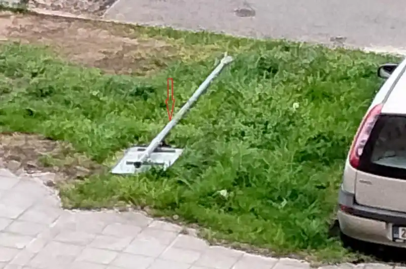 ulomená značka