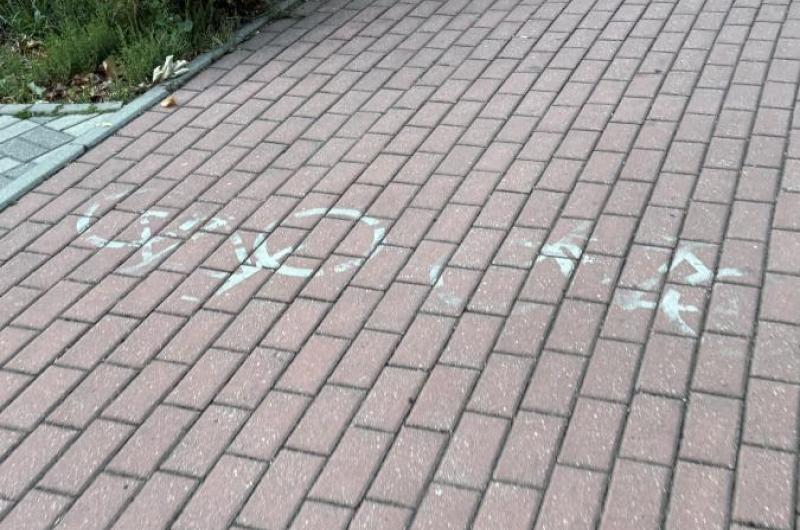 Po celém městě neobnoveno, předem děkuji 