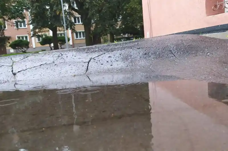 foto propadající se cesty