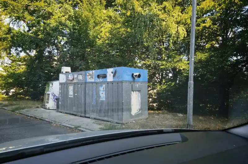 kontejnery