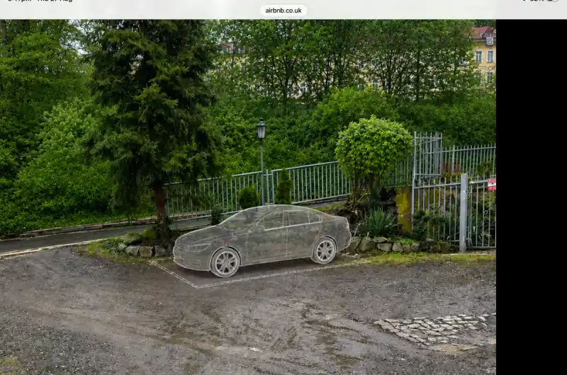 Nový soused Miroslav ze Škroupova 3 inzeruje příjezdovou cestu jako určené parkovací místo pro své hosty z Airbnb