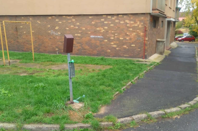 nosný sloupek koše