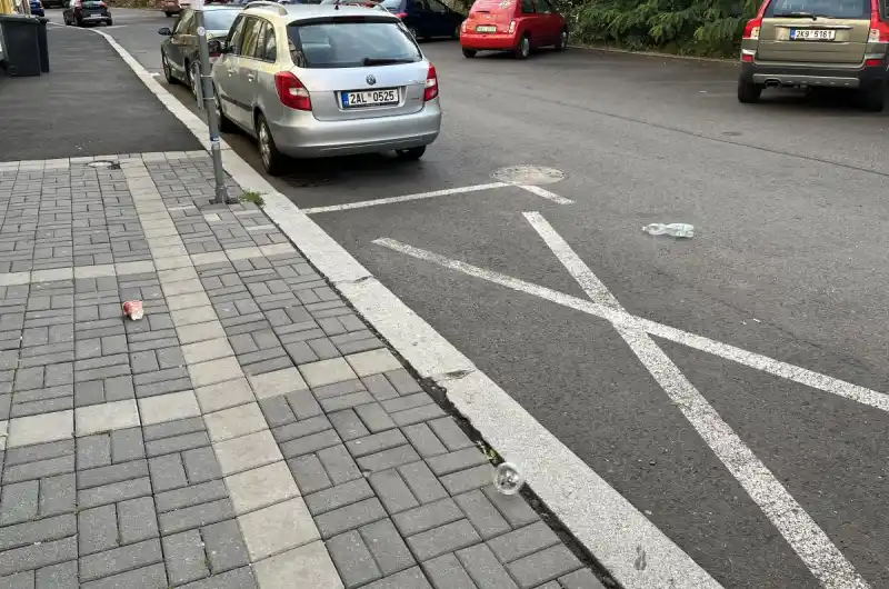 Prosím vrátit koš na Bulharskou 