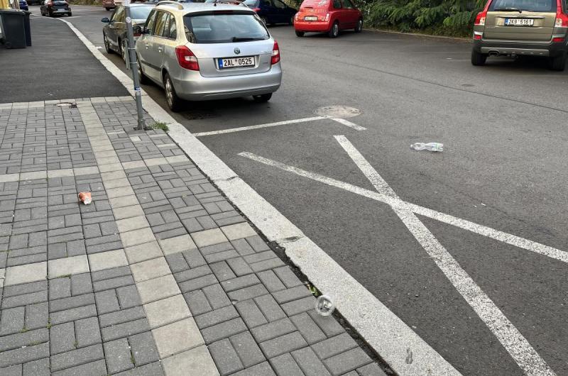 Prosím vrátit koš na Bulharskou 