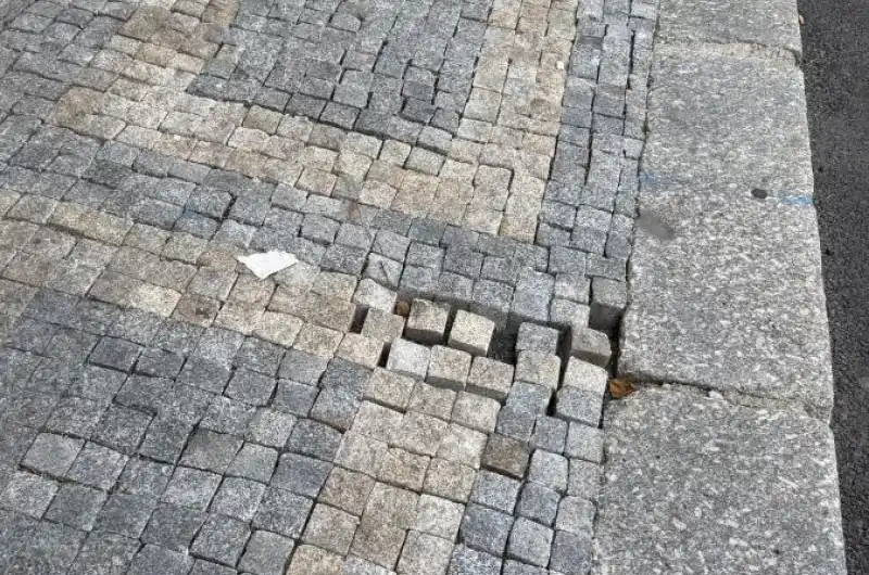 Divadelní náměstí u vstupu do Lanovky