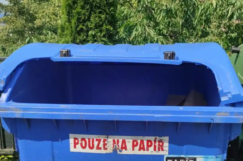 víko popelnice