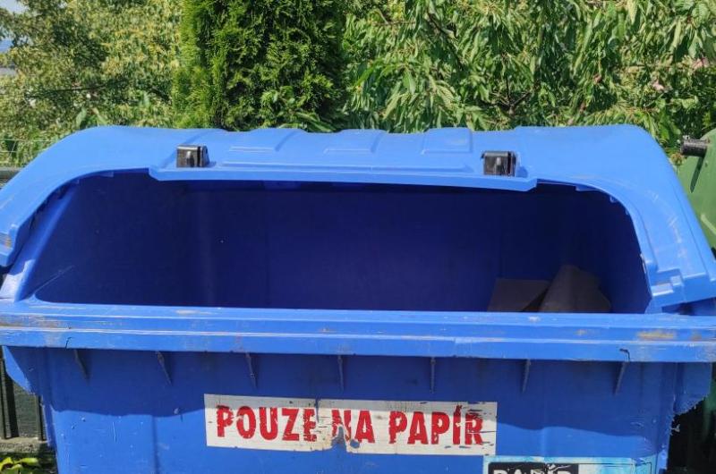 víko popelnice