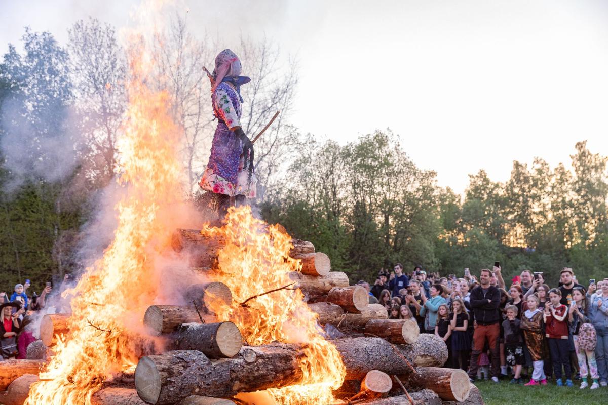 Pálení čarodějnic